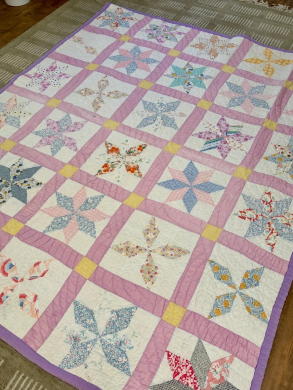 Vintage Hand Quilted Pinwheel Patchwork Quilt 57.5